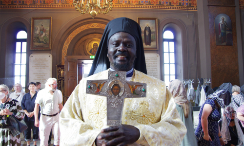 Nyerin ja Mount Kenyan piispa Neofitos Uspenskin katerdaalin praasniekassa 2022