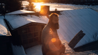 Reidar Särestöniemi kotonaan Särestössä vuonna 1973