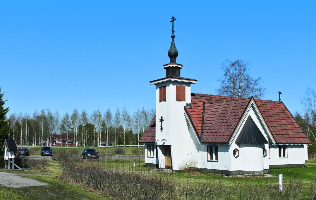 Karvoskylän_kirkko