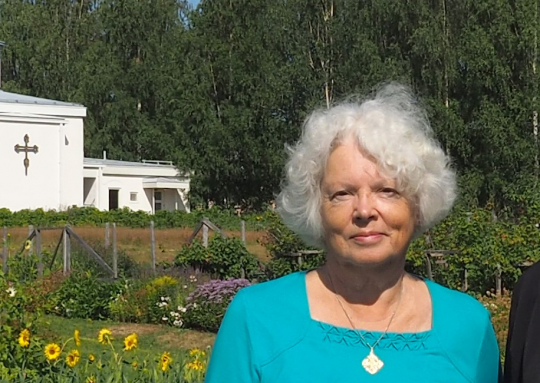 Merja_Merras_Lintulan luostarissa kesällä