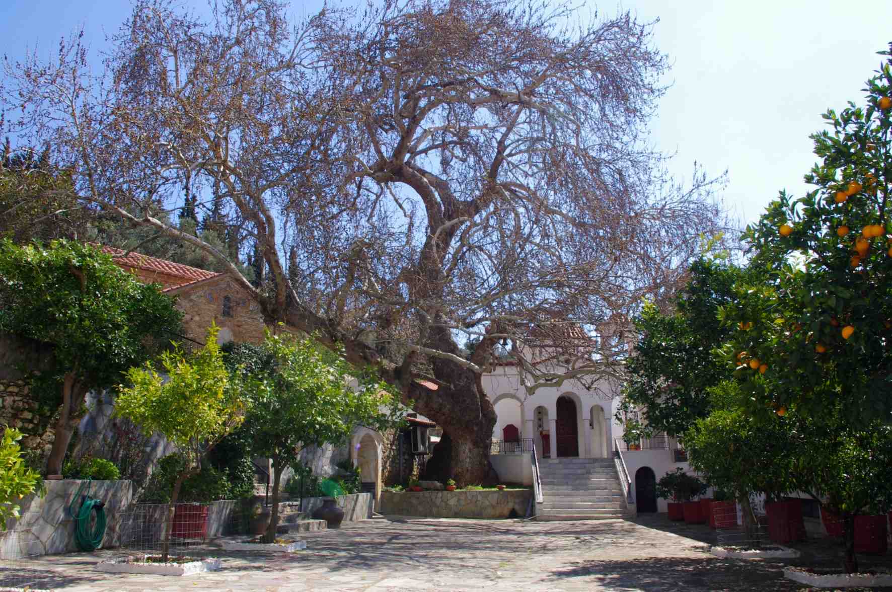 Pyhän Nikolaoksen luostari Kreikassa Evialla