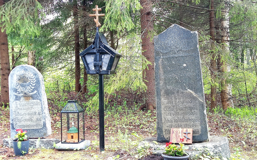 Pyhän Johannes Sonkajanrantalaisen hauta kesällä