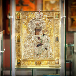 Konevitsalainen Jumalanäidin ikonin riisa museossa