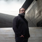 Kirjailija Riko Saatsi henkilökuvassa