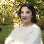 nelli_palomaki puutarhassa