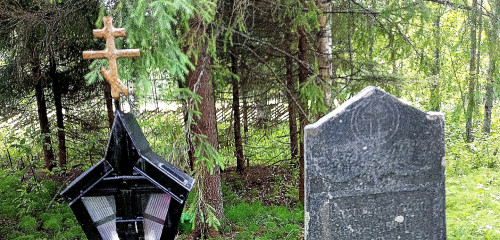 Pyhän Johannes Sonkajanrantalaisen hauta kesällä