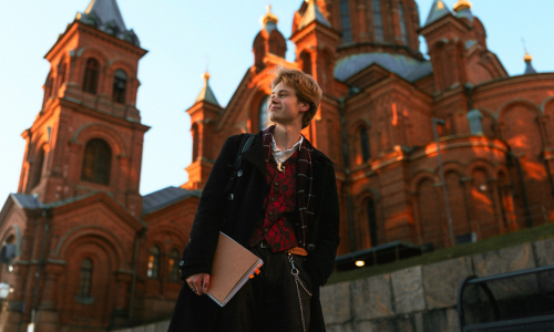 Antti Salpakari Uspenskin edustalla