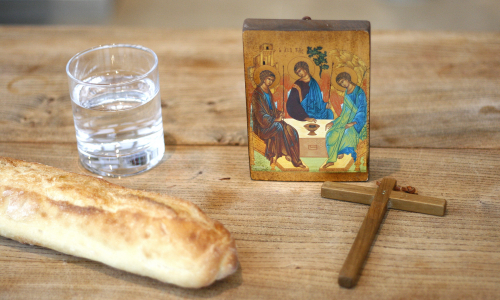 Paasto vesi leipä ikoni risti