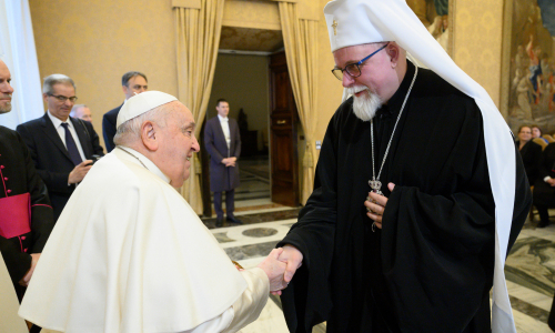 Paavi Franciscus ja arkkipiispa Elia Vatikaanissa 2025