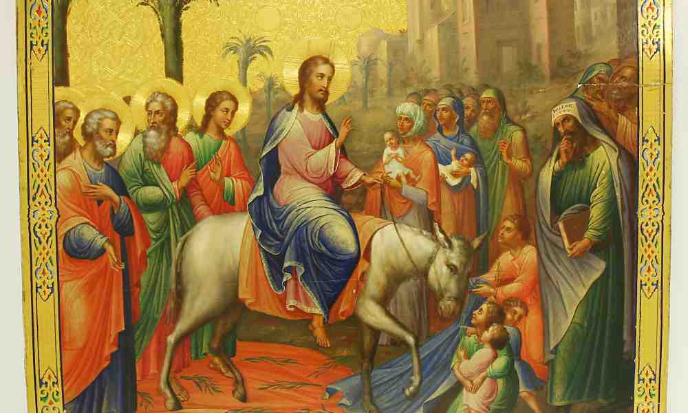 Jeesus ratsastaa Jerusalemiin palmusunnuntain ikonissa