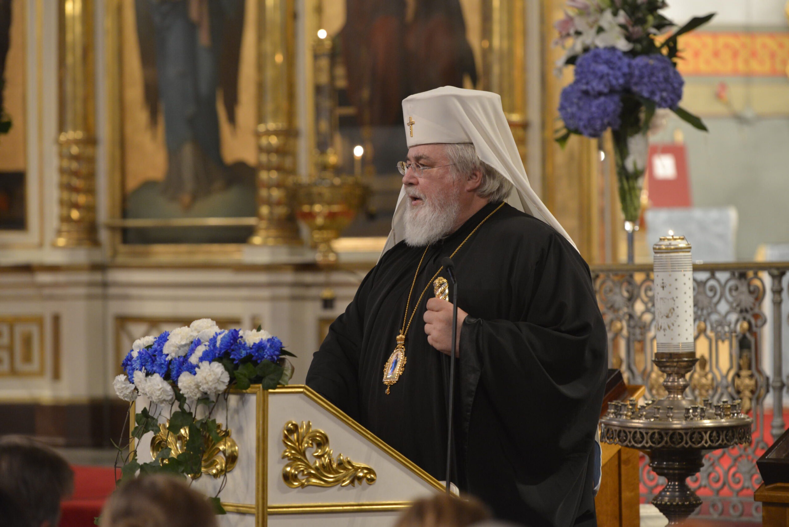 Arkkupiispa_Leo_Uspenskin_katedraalissa