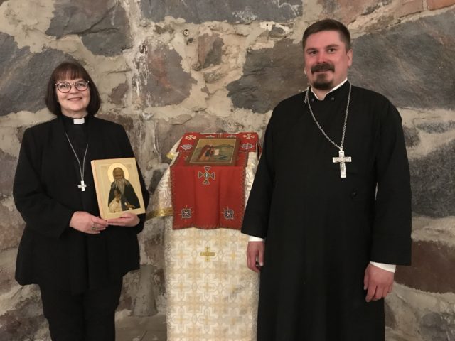 Tuomiorovasti_Maria_Heltel&auml;_ortodoksipappi_Jaakko_Vainio