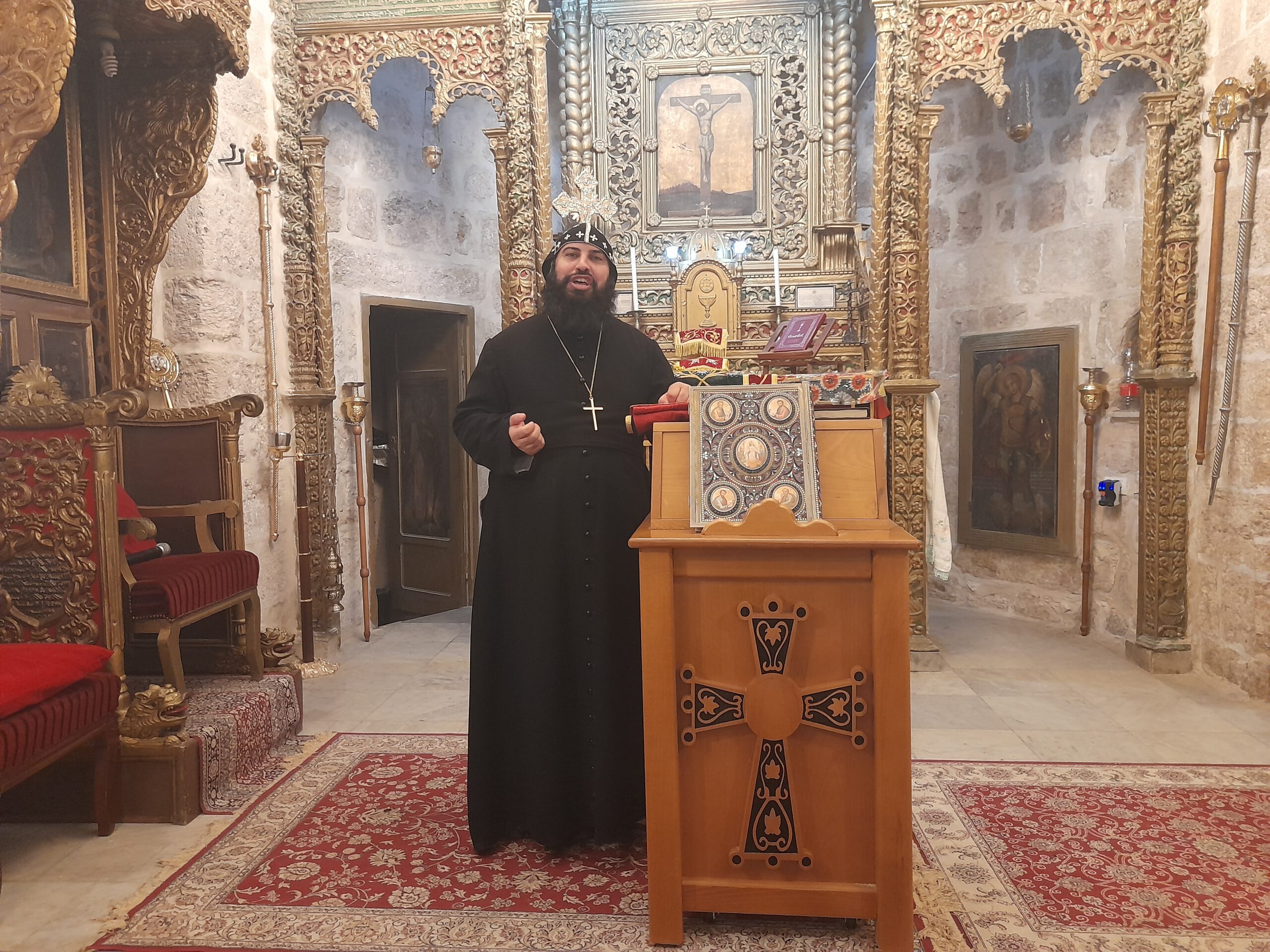 Munkki Boulus asuu paikassa, missä  Kristus asetti ehtoollisen ja ilmestyi opetuslapsilleen