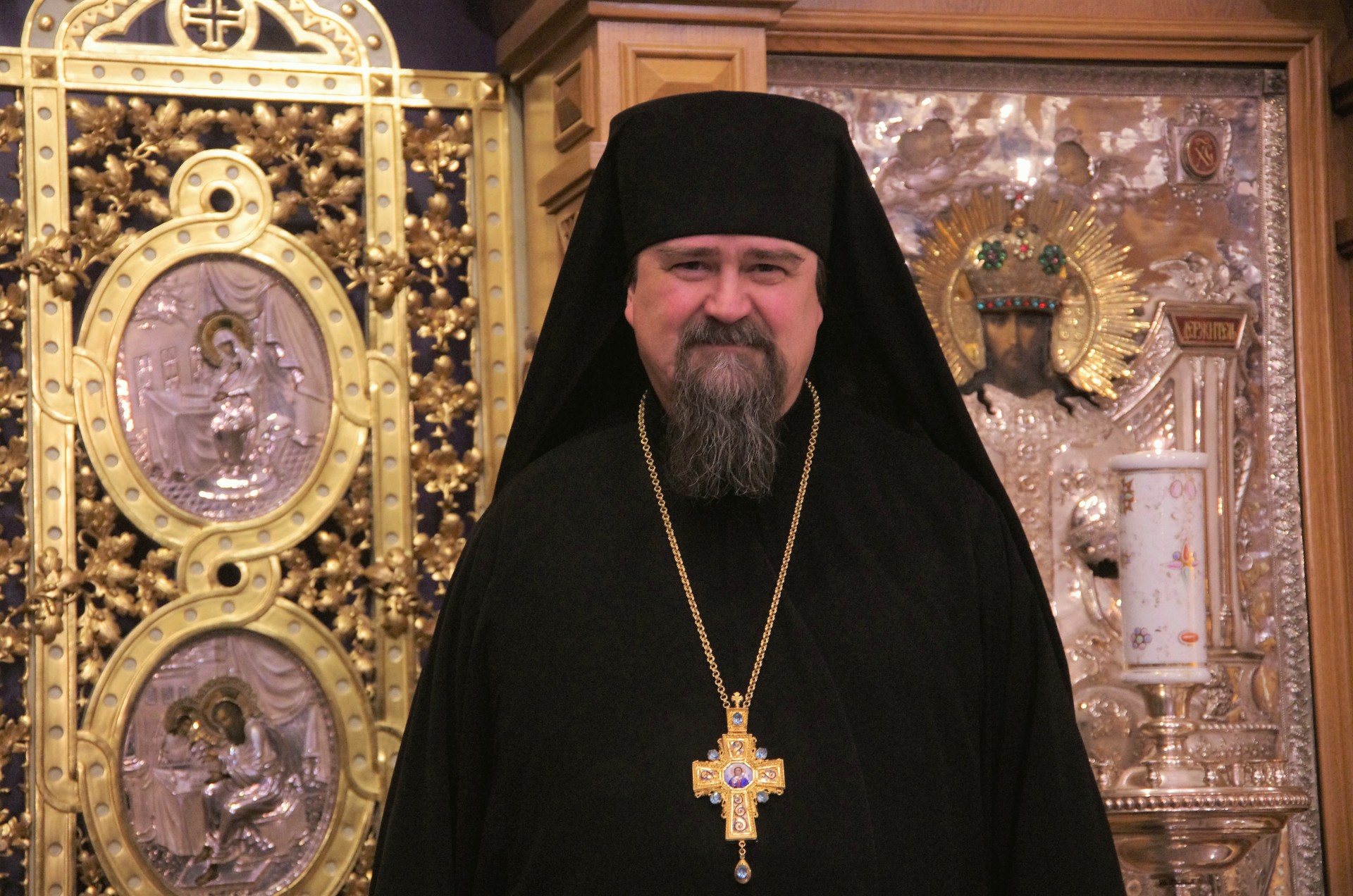 Valamon luostarin igumeni Sergei luostarin pääkirkossa