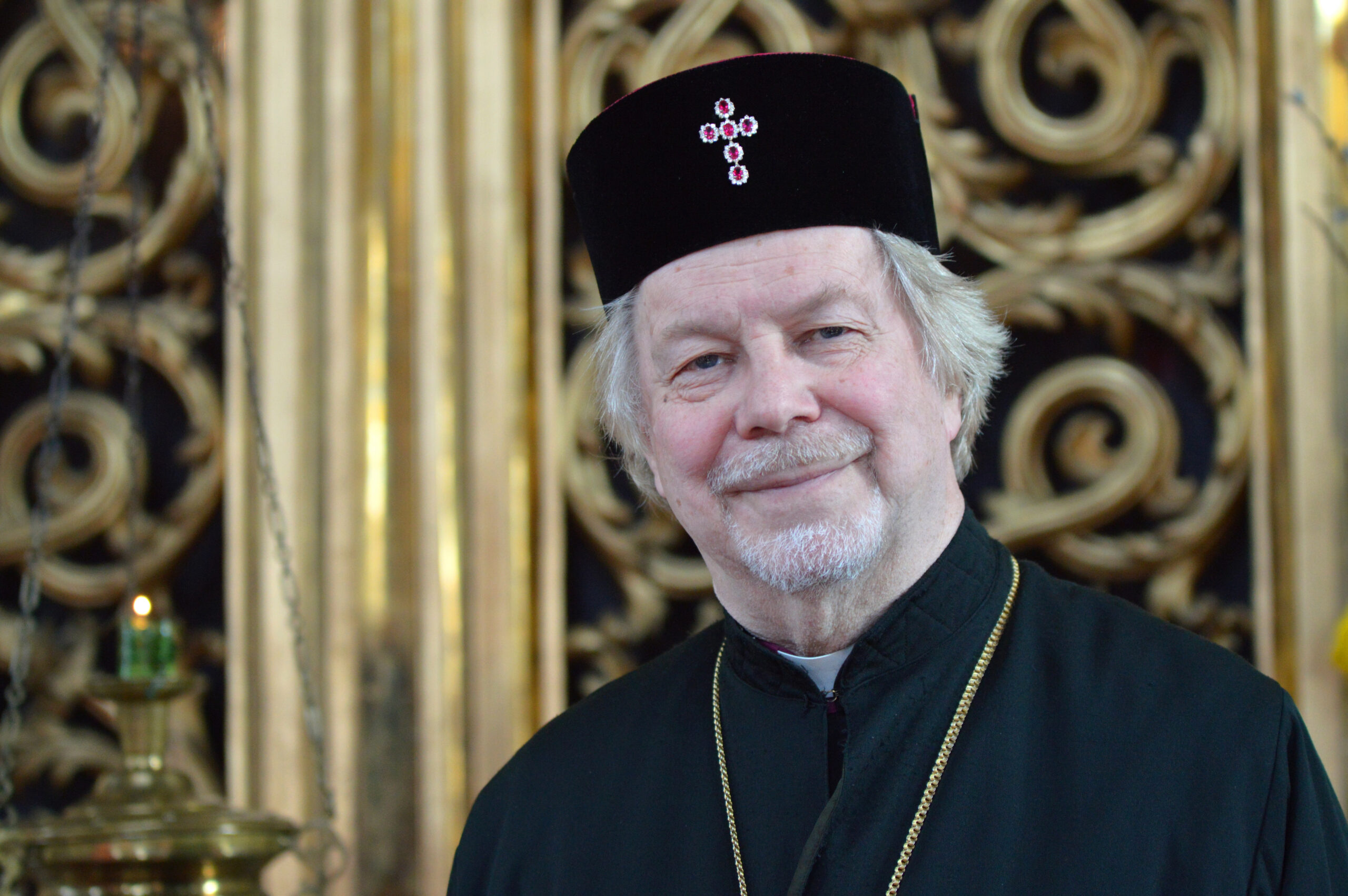 Tasavallan presidentti myöntää metropoliitta Ambrosiukselle Suomen Leijonan I luokan komentajamerkin