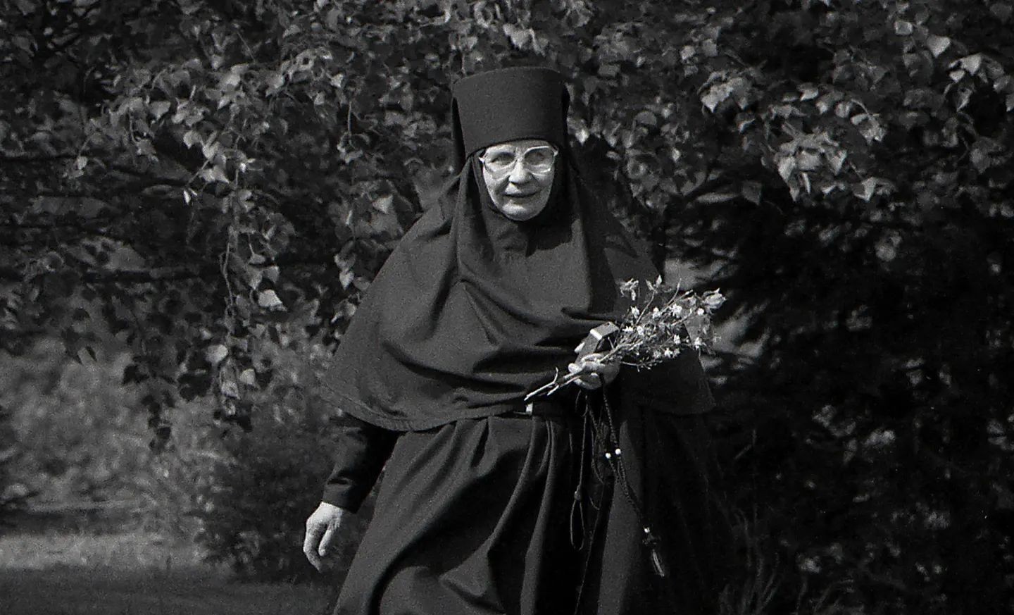 Marina igumeniamme -kirjan kansi Lintulan luostarin igumenia Marinasta