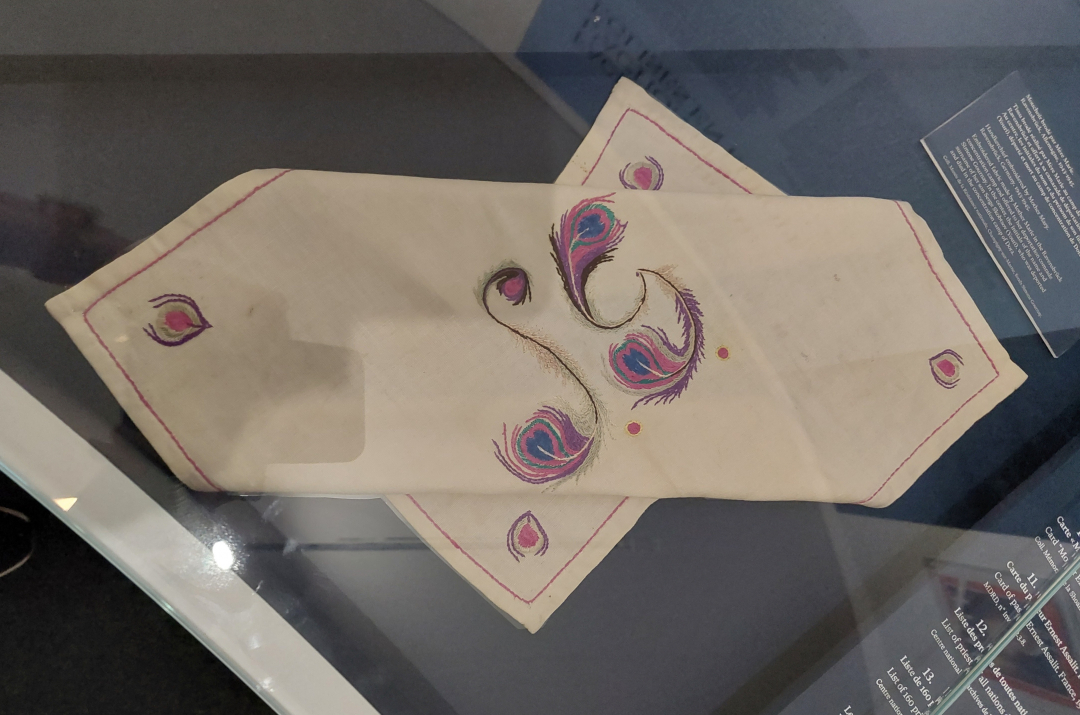 &Auml;iti Marian kirjoma nen&auml;liina