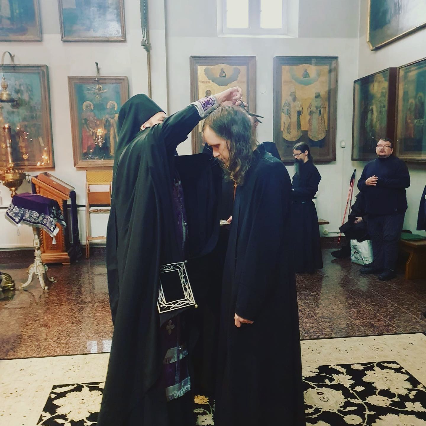 Kuuliaisuusveli Jermogen vihittiin viitankantajamunkiksi Valamon luostarissa