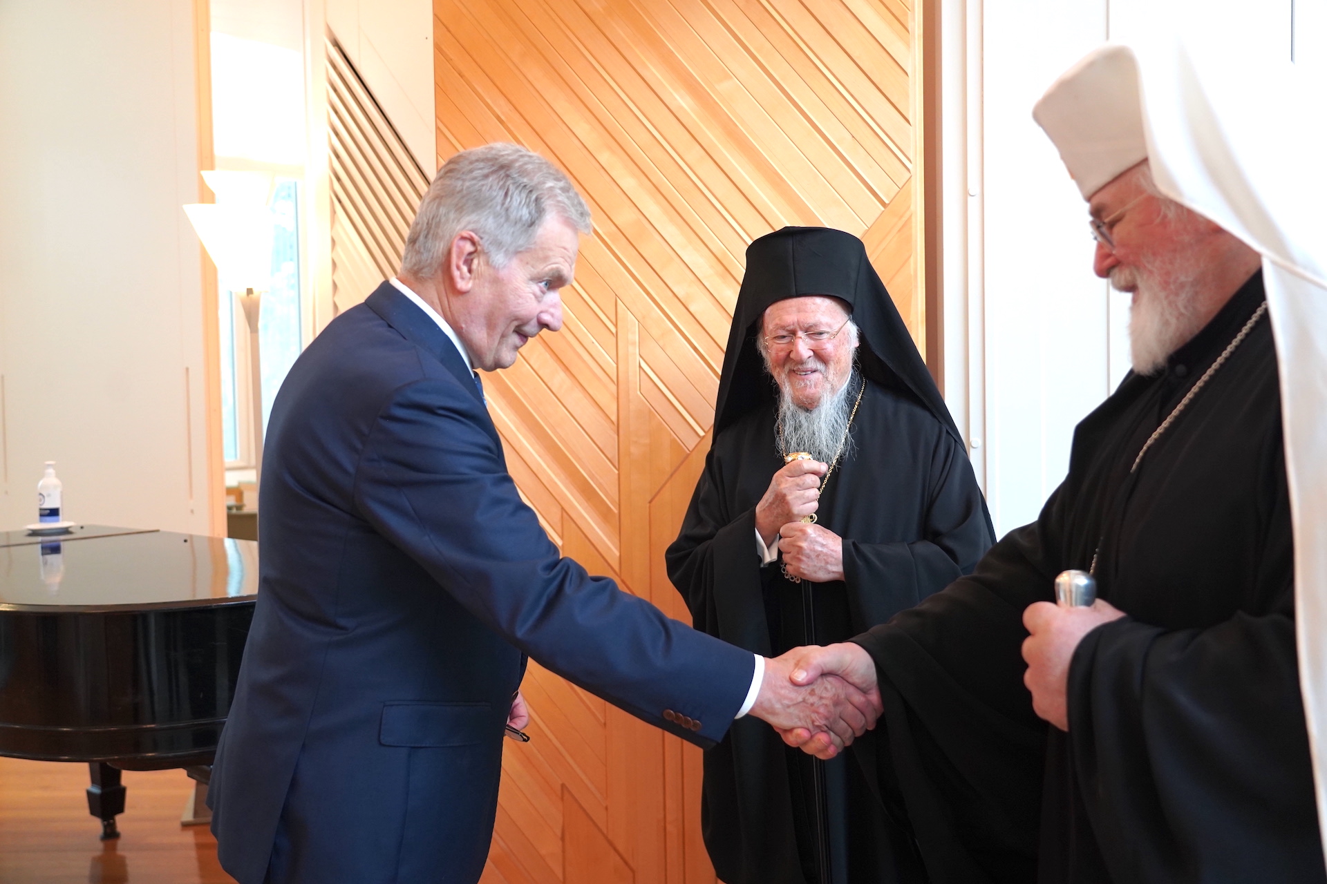 Patriarkka Bartolomeos tapasi presidentti Sauli Niinistön – matka jatkuu autonomian 100-vuotisjuhliin Virossa