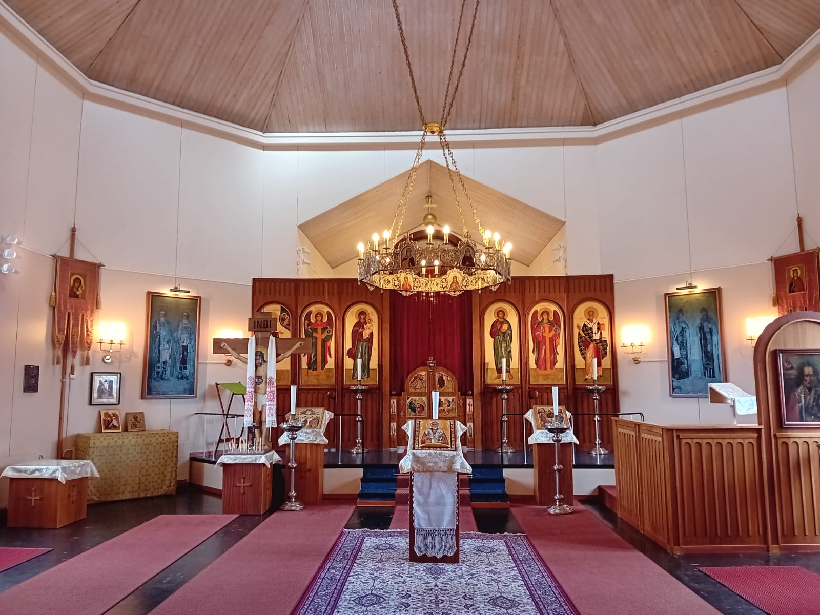 Seurakunnat uupuvat liian suuren kiinteistöjen määrän puristuksessa – Rautalammilla pyhäkkö pelastettiin talkoilla