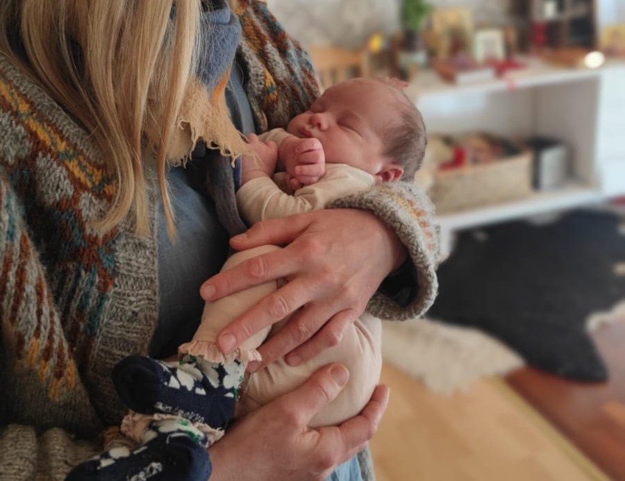 Doula Susanna Suutarla saa viipyä syntymän pyhyyden äärellä