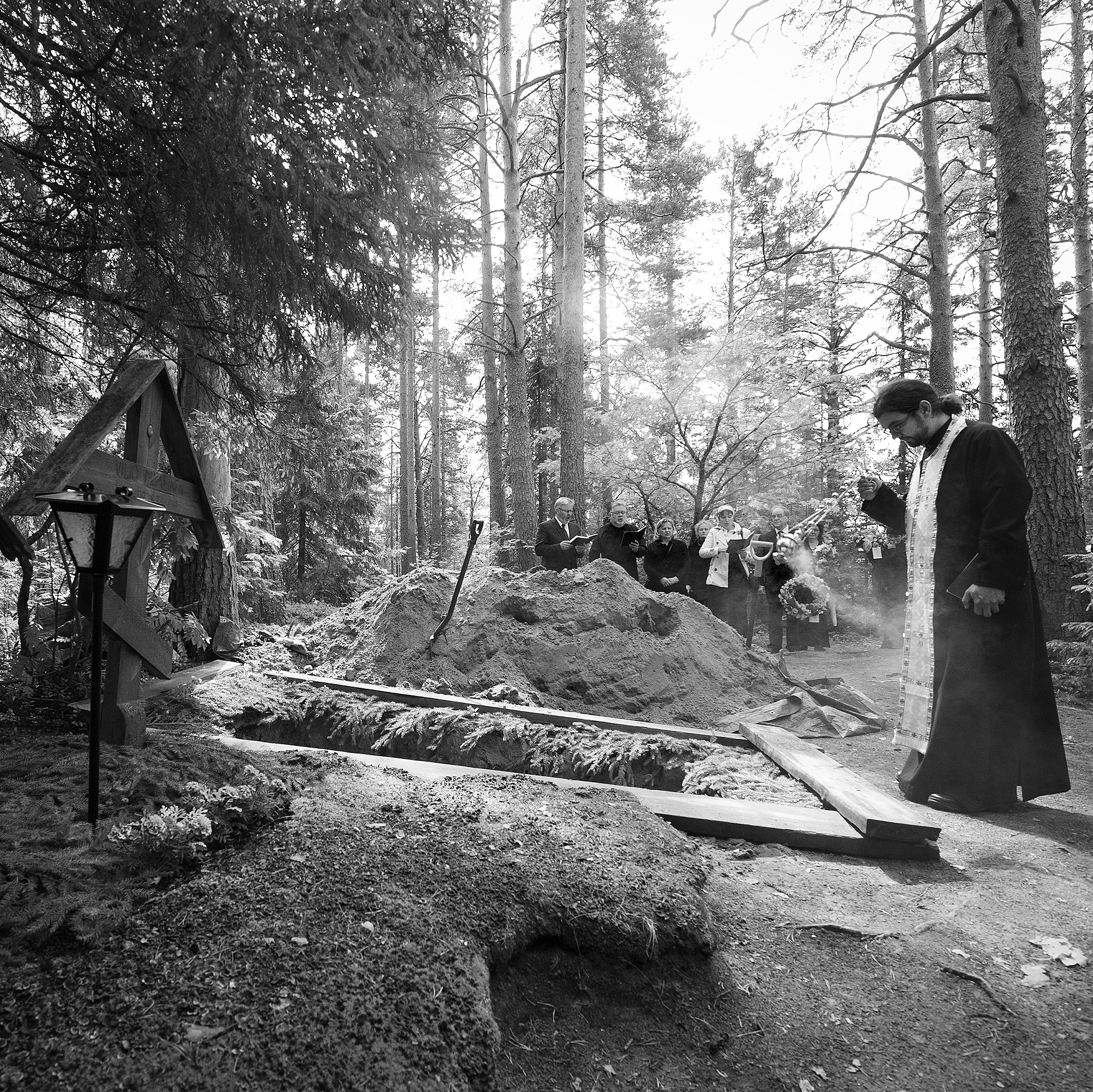 Koskettavia kuvia kirkkomme elämästä: RIISAssa alkaa kaksi kiinnostavaa valokuvanäyttelyä