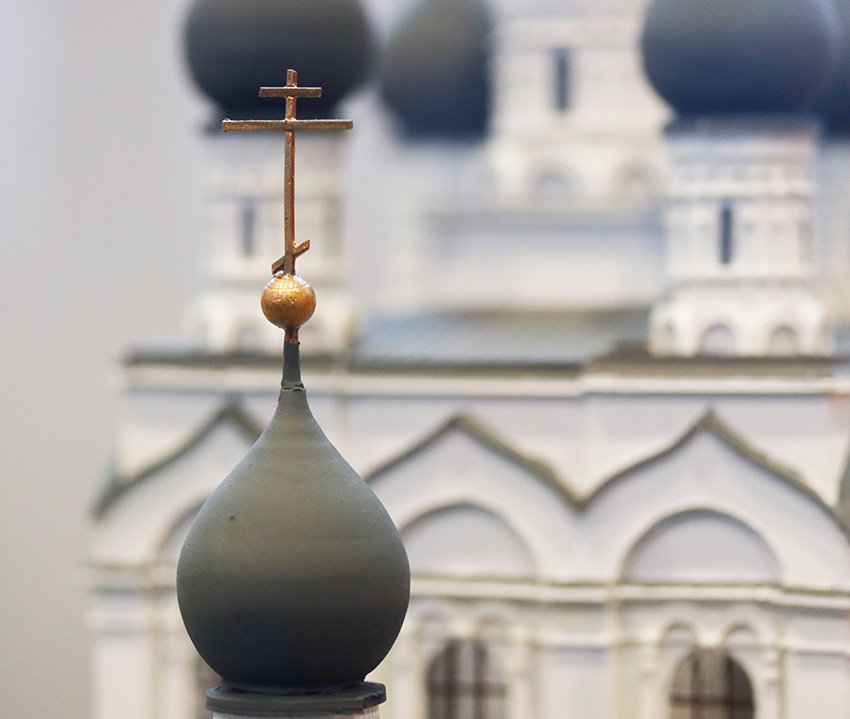 Karjalan ja Petsamon menetettyjä pyhäkköjä voi nyt ihailla pienoismalleina RIISAssa