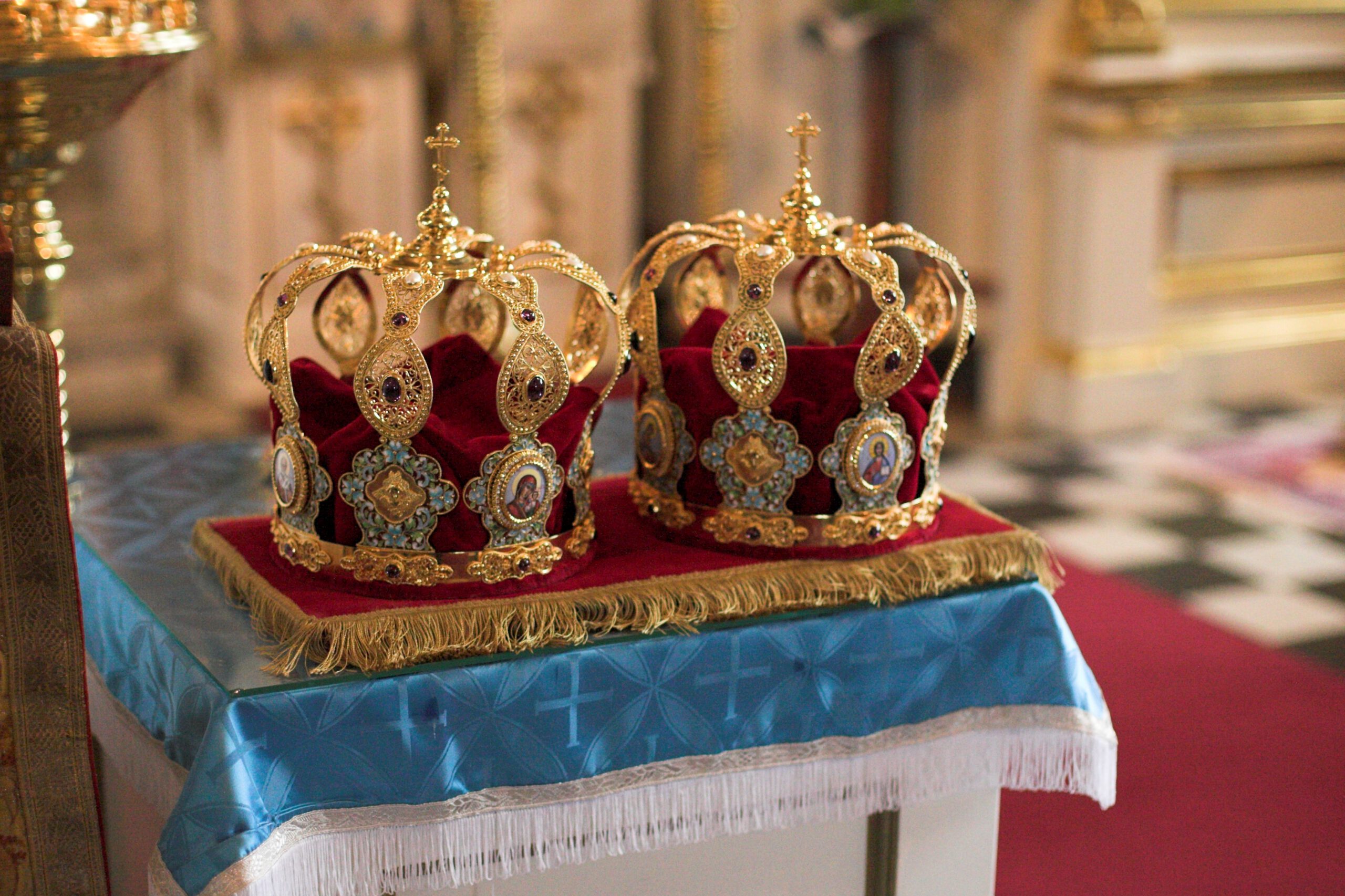 Transsukupuolisten kirkollinen vihkiminen: piispainkokouksen aiempi päätös kirvoitti nimettömän vastineen