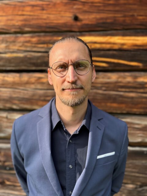 Pasi Hyytiäinen kolumnikuvassa 2024