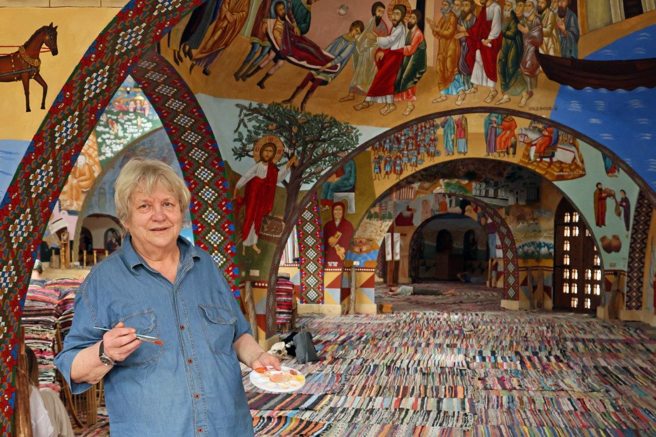 Ikonimaalari Helena Nikkanen elää ekumeniaa  todeksi Anaforan ortodoksiyhteisössä