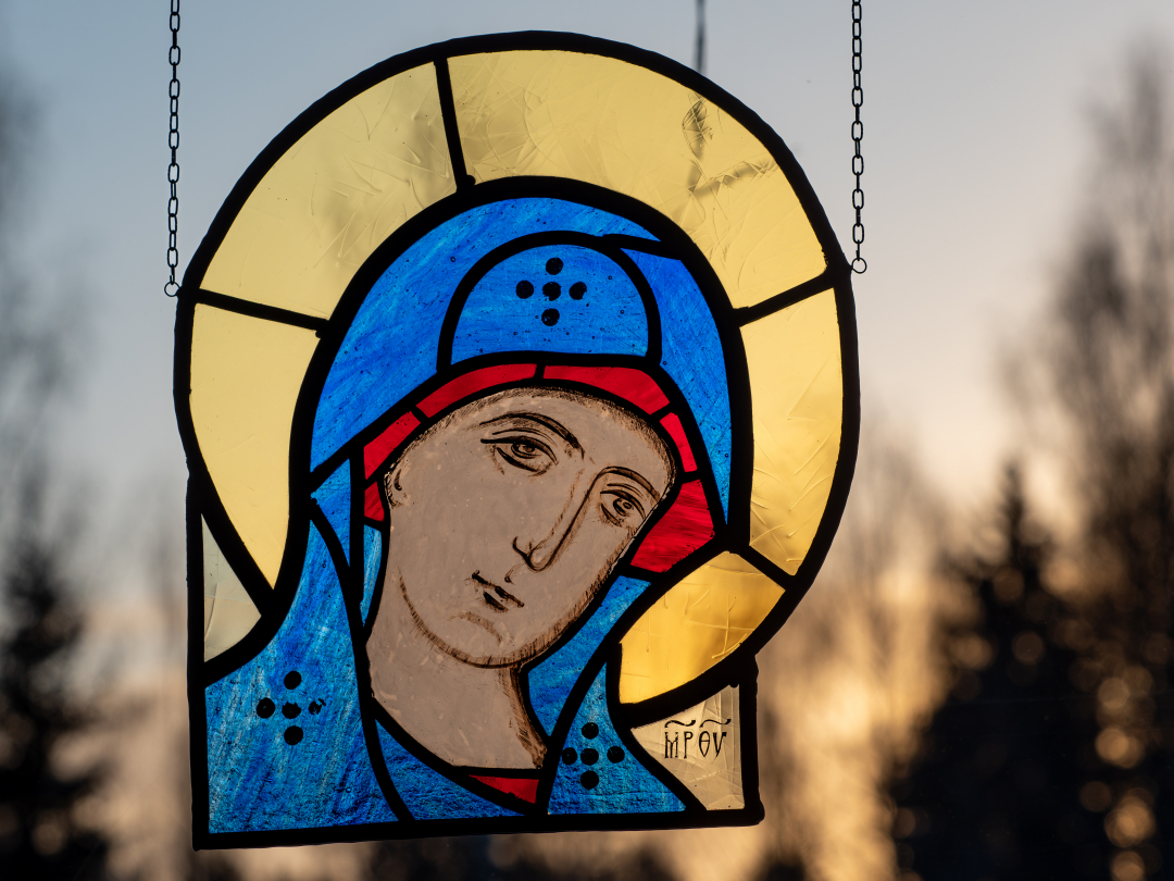 Jumalanäidin ikoni lasityönä