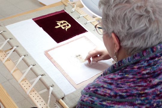 Käsityötaituri työssään