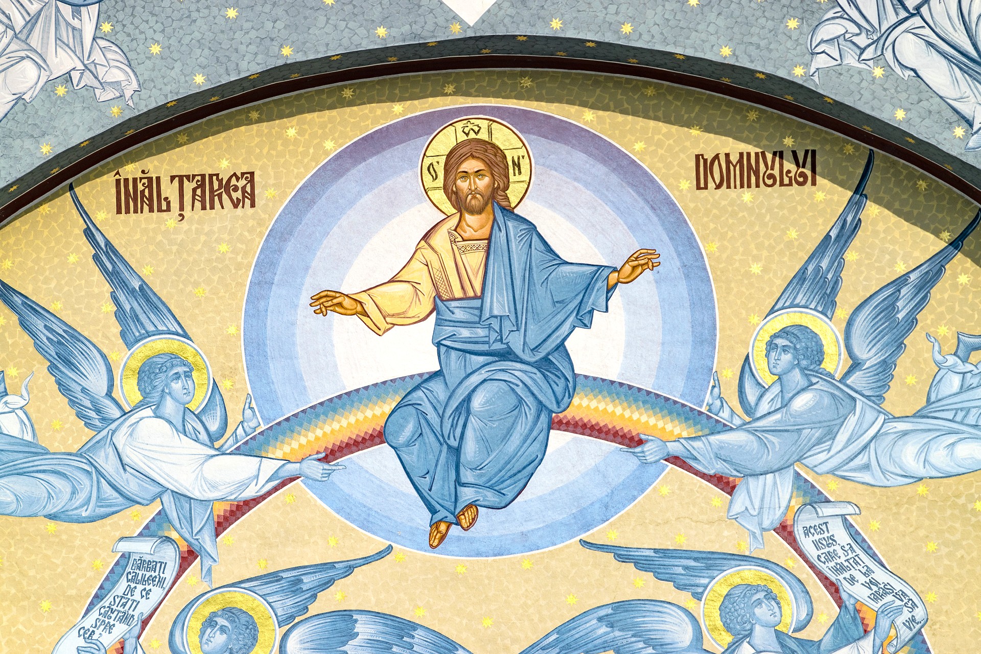 Helatorstai: Kristus astui taivaaseen, mutta Hän tulee myös takaisin