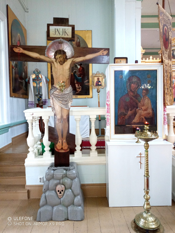 Golgatan risti Pyhän naisprofeetta Hannan kirkossa Sonkajanrannalla