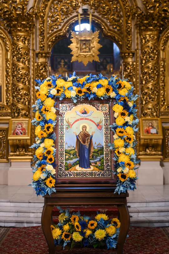 Pokrovan juhlaikoni Pyhän Mikaelin luostarissa Kiovassa 2025