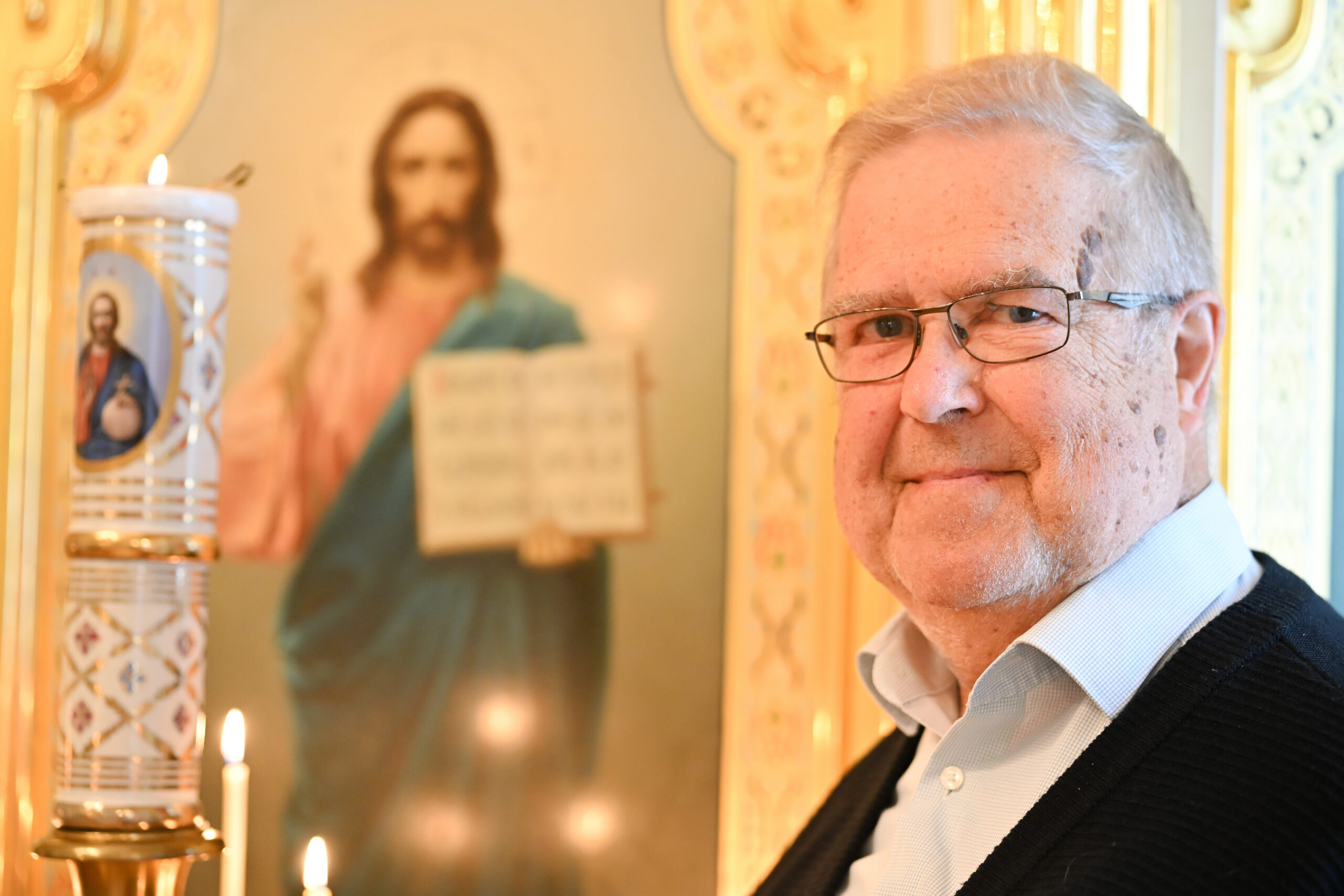 Kutsumuksena katedraalin kaunistaminen – Tapio Maljonen kapusi Uspenskin portaat ensi kertaa 55 vuotta sitten