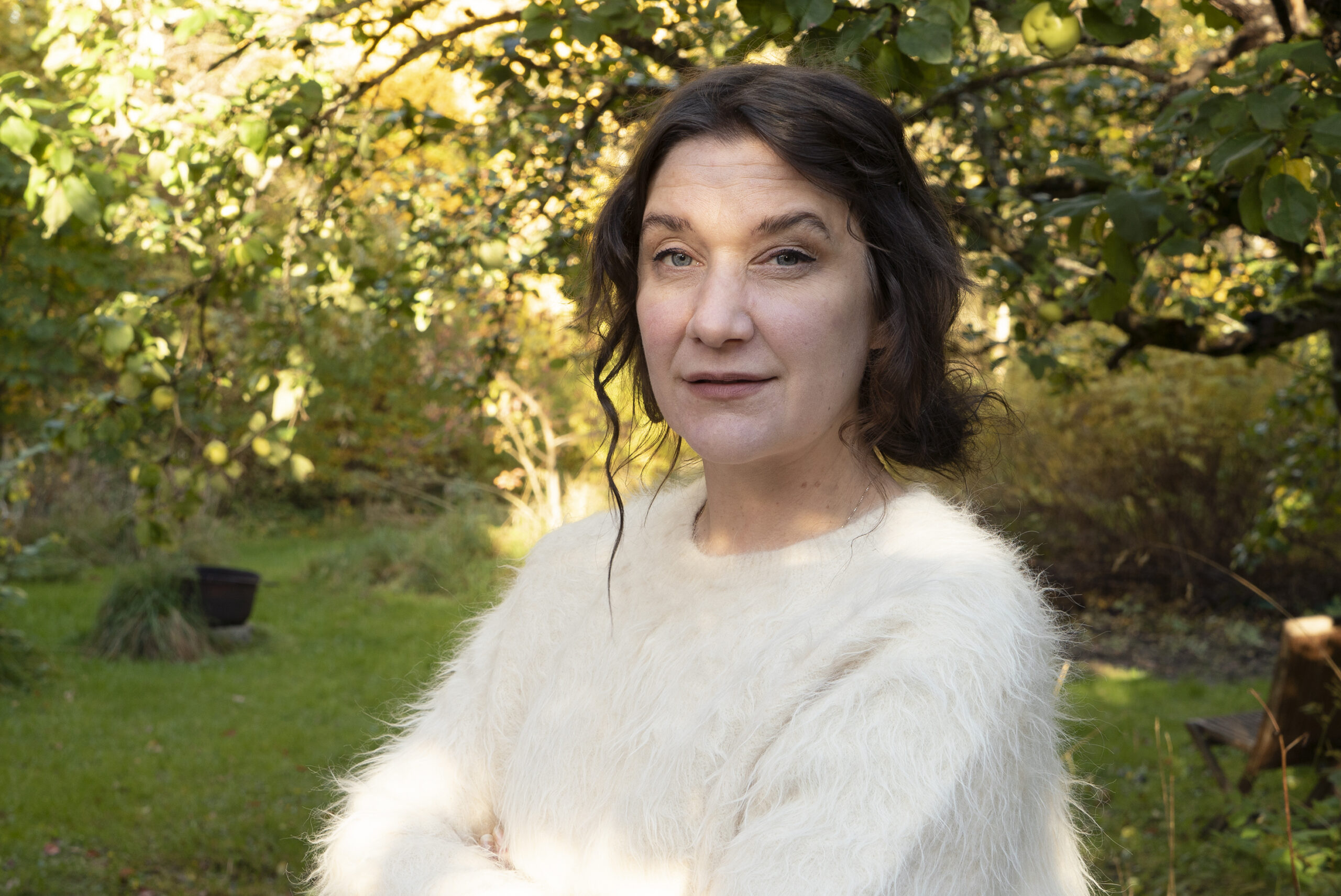 Pyhyyden heijastuksia – Nelli Palomäen valokuviin tallentui hetkiä Valamon luostarista