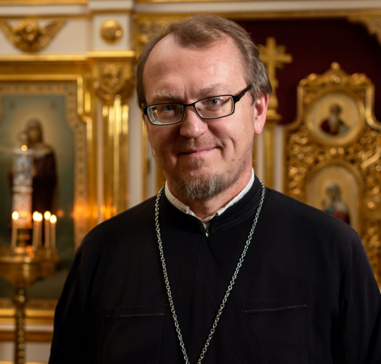 Pappi Alexander-zanemonets kirkossa