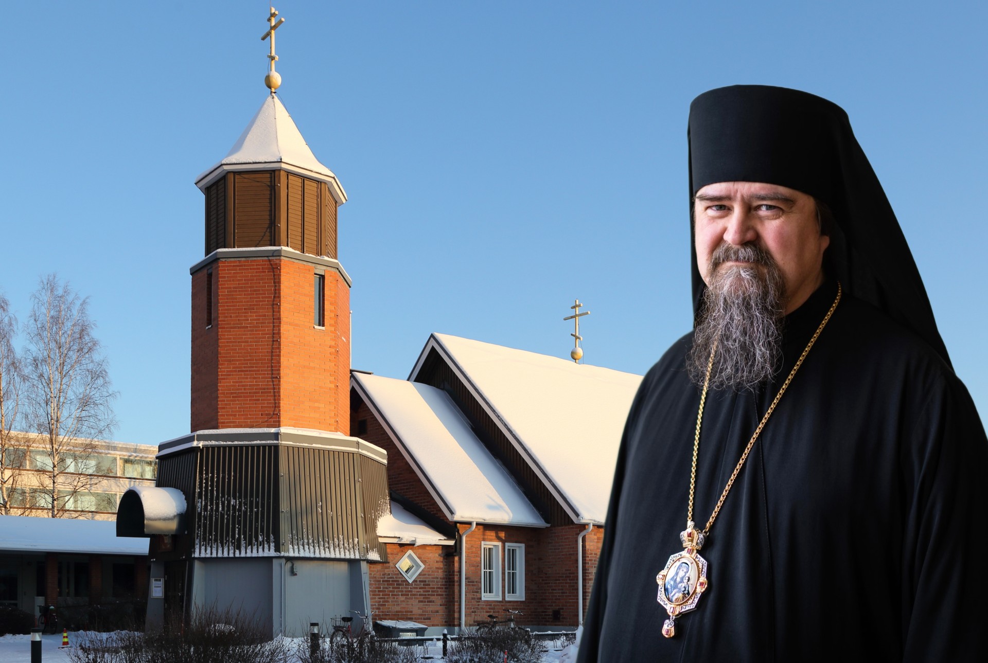 Pyhän Kolminaisuuden katedraali Oulussa 2019 ja piispa Sergei