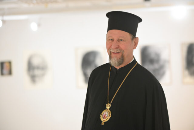 Metropoliitta Arseni Ville Löppösen näyttelyssä