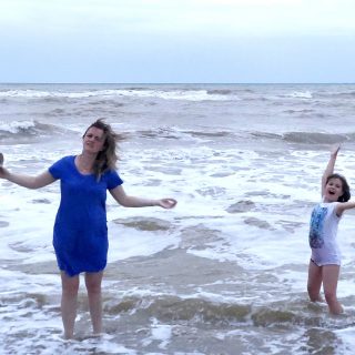 Oksana-Horbanova-ja-tytär-Asovanmerellä-