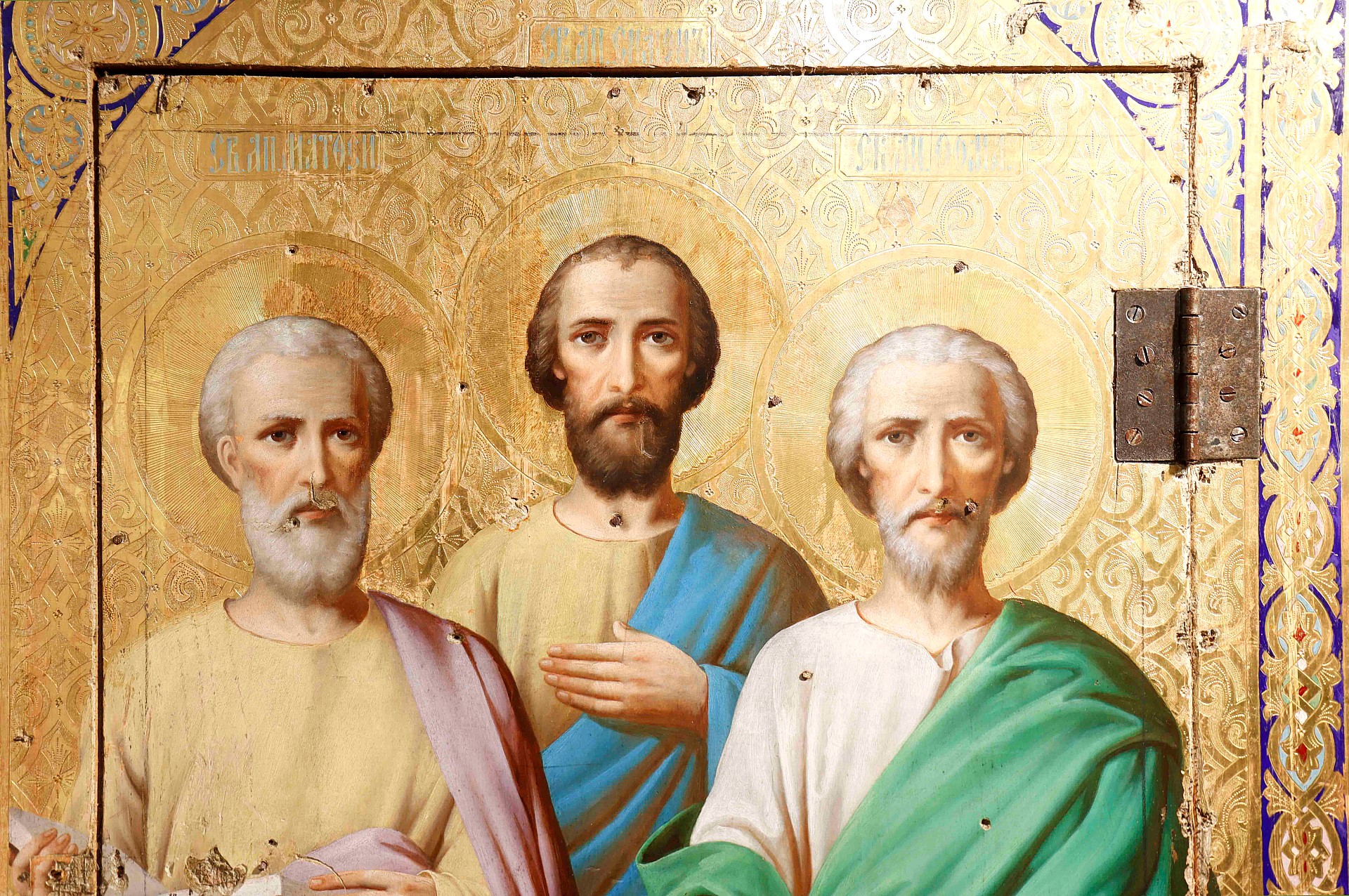 Ikonissa-apostolit-Matteus-Simon-ja-Tuomas-Salmin-kirkosta