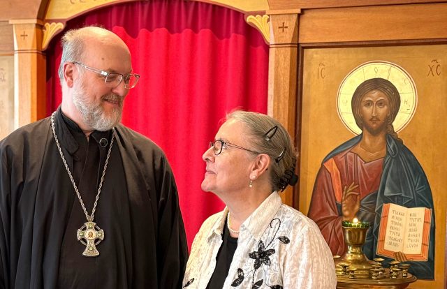 Rovasti-Kalevi-Kasala-ja-Päivi-Kasala kirkossa